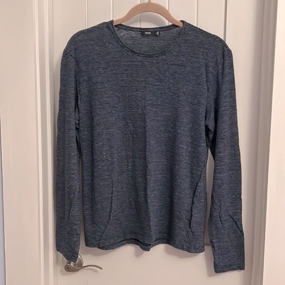 Vince Men’s Relaxed Linen Crew Neck Long Sleeve Tee, Black Blue Stripe, Medium
